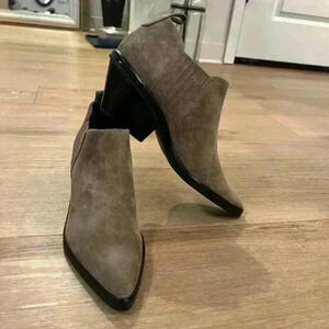 Via Spiga Women's Farly Water Resistant Booties Clay Suede Size 8.5 NWOB
